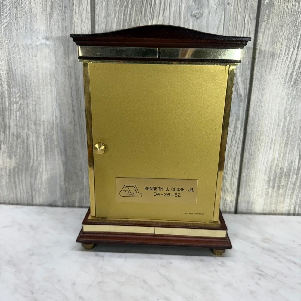 Bulova anniversary clock